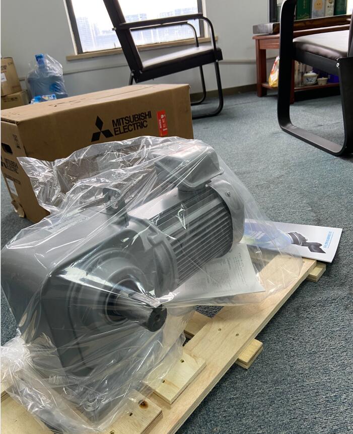 三菱減速機型號：GM-SHYP-RL 0.75KW 1：304.jpg