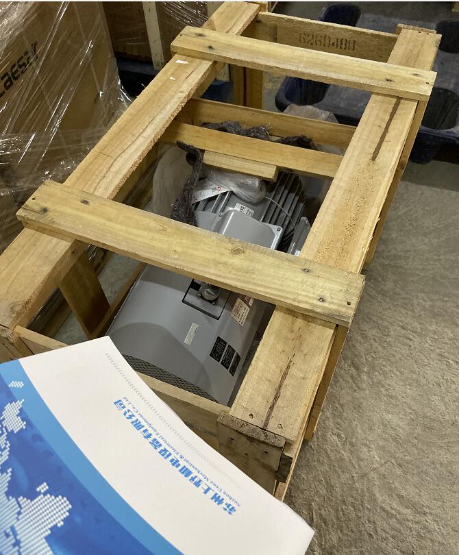 三（sān）菱矢量電機型號：SF-V5RUFH5KBT 電壓400V,...